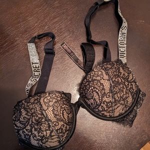 32B victorias secret very sexy bra